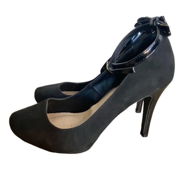 TORRID Black Velvety Heels Closed Toe Ankle Strap Bow Tie Microsuede - Picture 3 of 12